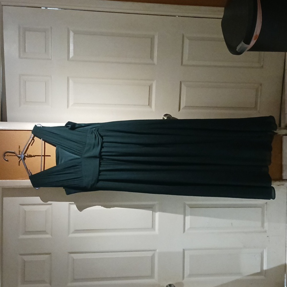 Lulu's Women's Full Length Hunter Green Bridal/Prom Dress. Size XL